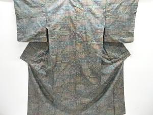 変わり横段に花模様織出し本場泥大島紬着物